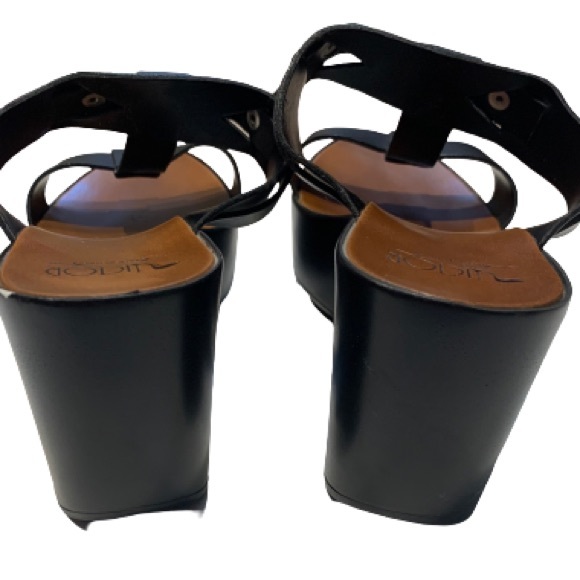 Victor Italian Made Black Leather Wedge Sandals - Picture 4 of 5